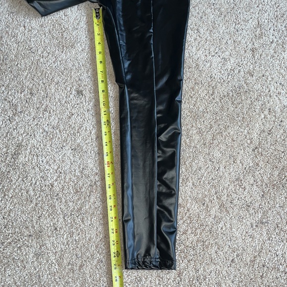 Black leather pants by Shein - Picture 10 of 11